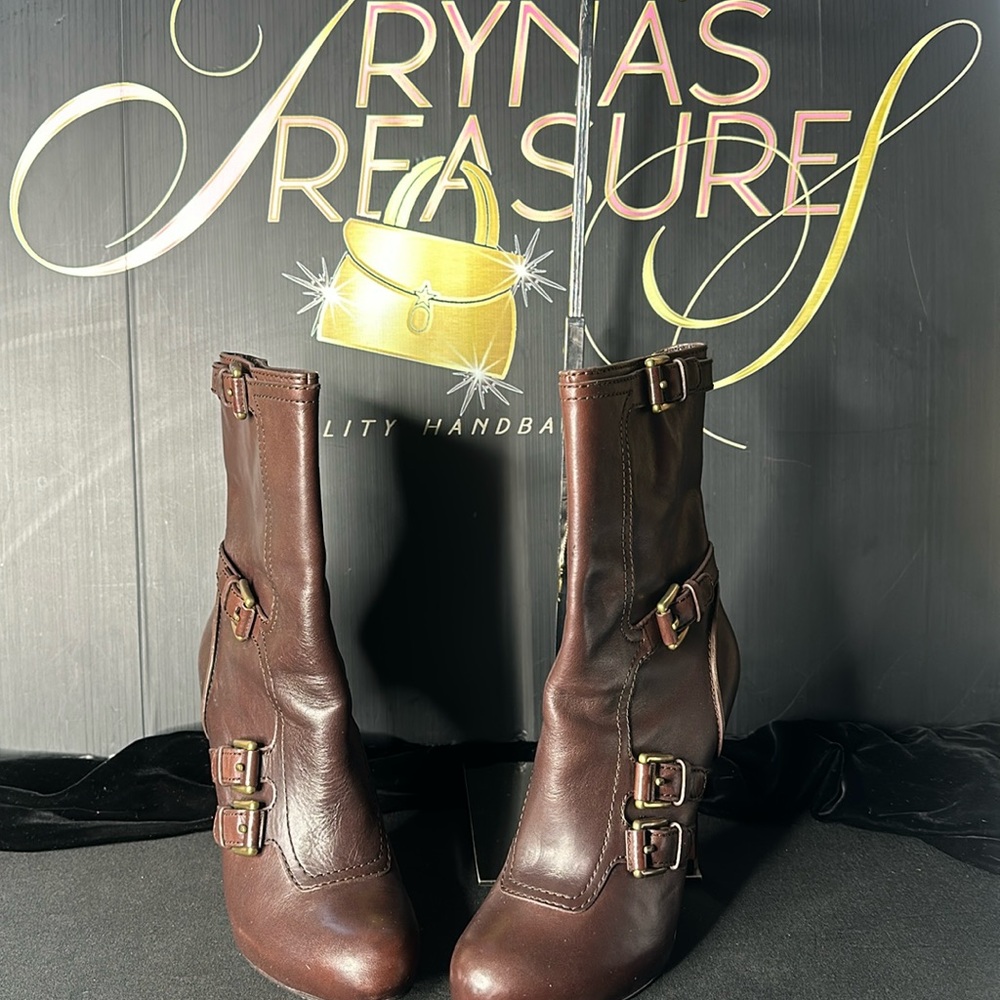 Coach Marsha boots Leather Chestnut (brown)  size 8.5 excellent condition